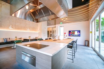 Clubhouse Apartment Florida - Photo Gallery 18