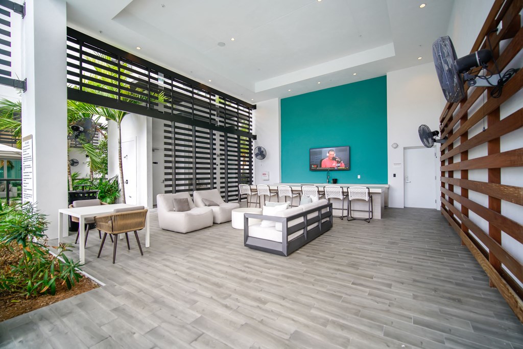 Outdoor Space Apartment Florida