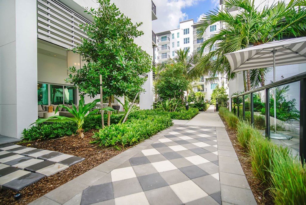Outdoor Space Apartment Florida