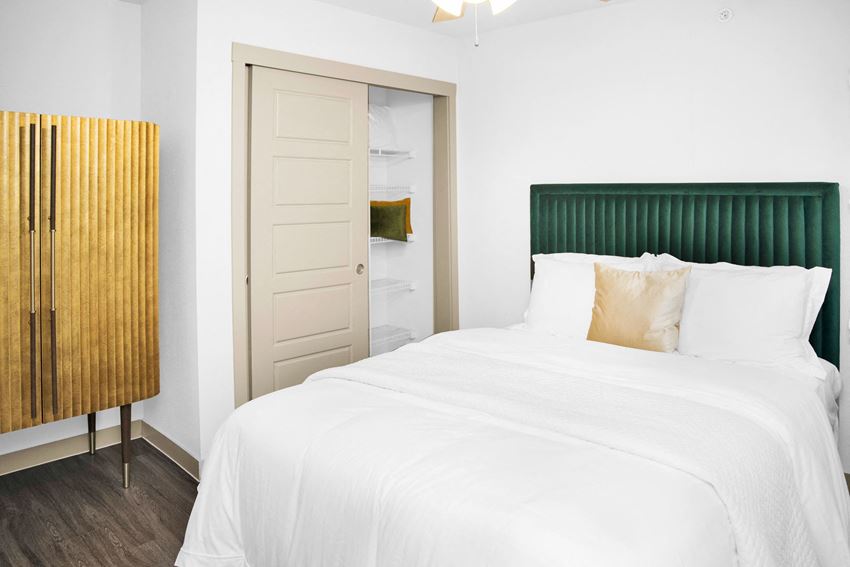 1500 Crossing Place 2-3 Beds Apartment for Rent - Photo Gallery