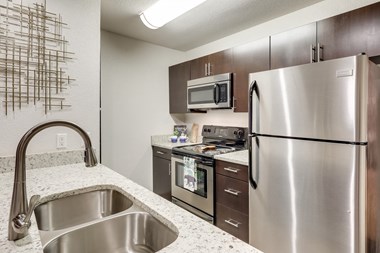 1500 Crossing Place 2-3 Beds Apartment for Rent