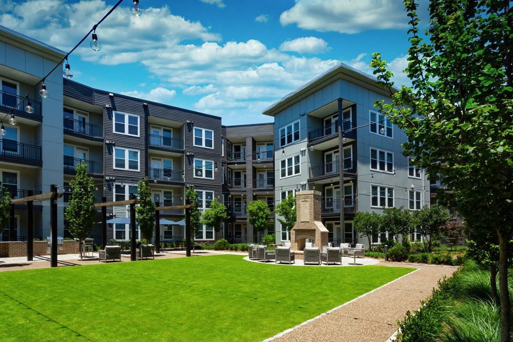 Outdoor Seating and Fire Pit