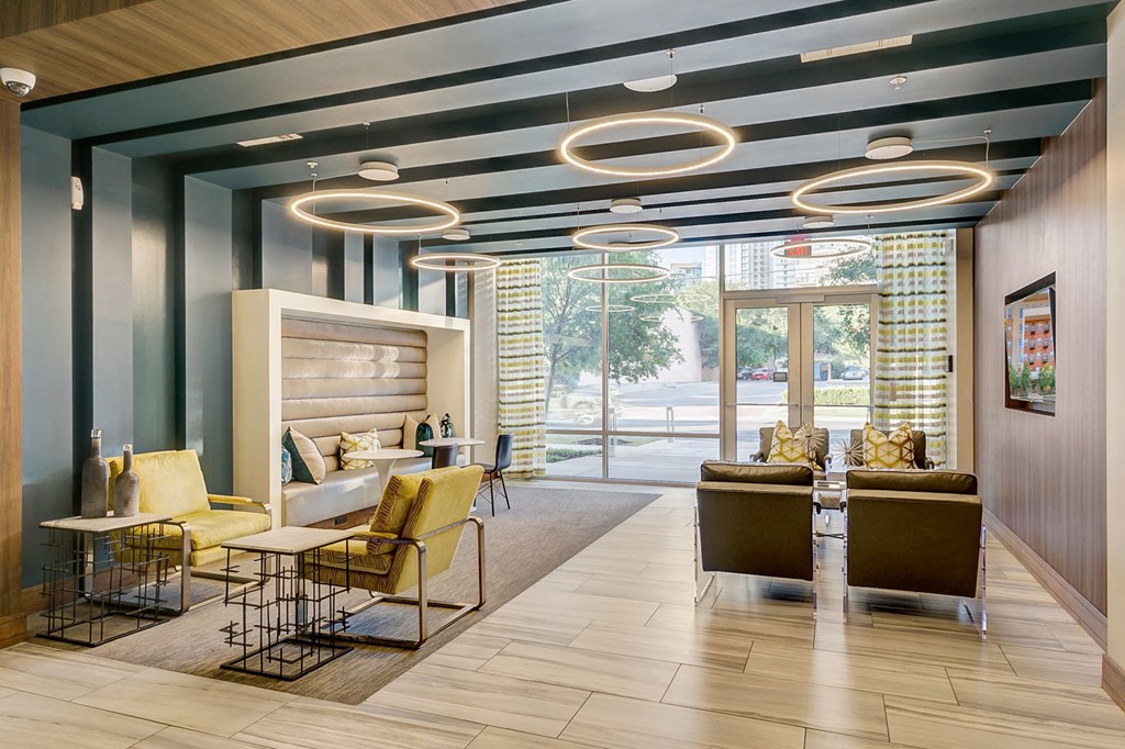 leasing uptown dallas apartments