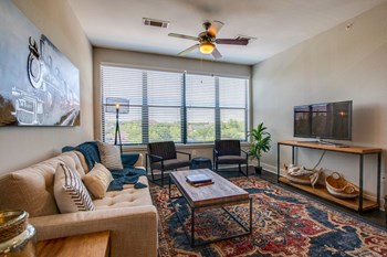 fort worth apartments for rent with open concept living - Photo Gallery 7