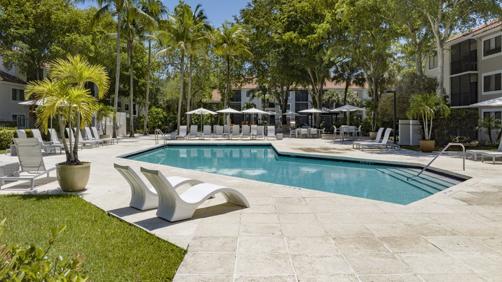 the swimming pool at the resort at longboat key club