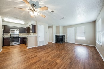 Comfortable Living Room Comfortable Living Room at The Robinson on Melrose, Texas - Photo Gallery 2