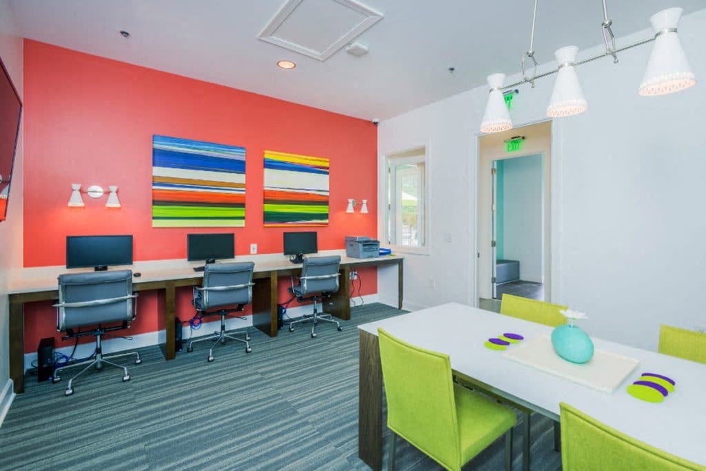 this is a photo of the office space available to rent