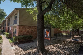 9500 Dessau Rd 1-2 Beds Apartment for Rent - Photo Gallery 3