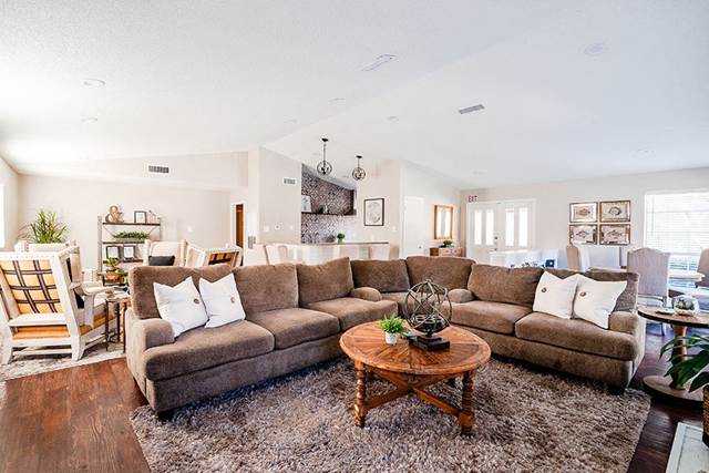 1-bedroom apartment at Arbors on Chimney Rock in Tyler, TX