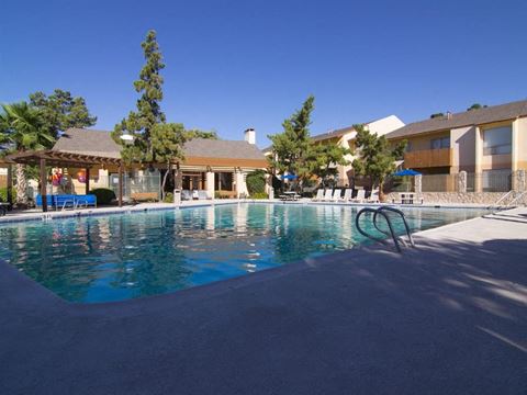 the swimming pool at the resort at governors crossing