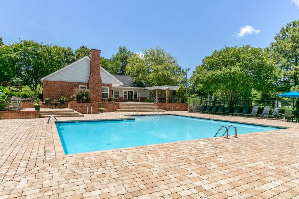 Commons at University Square Swimming Pool