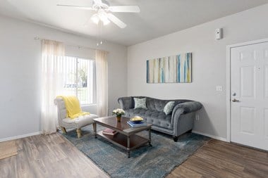 5210 East Hampton Ave 1-2 Beds Apartment for Rent - Photo Gallery 1