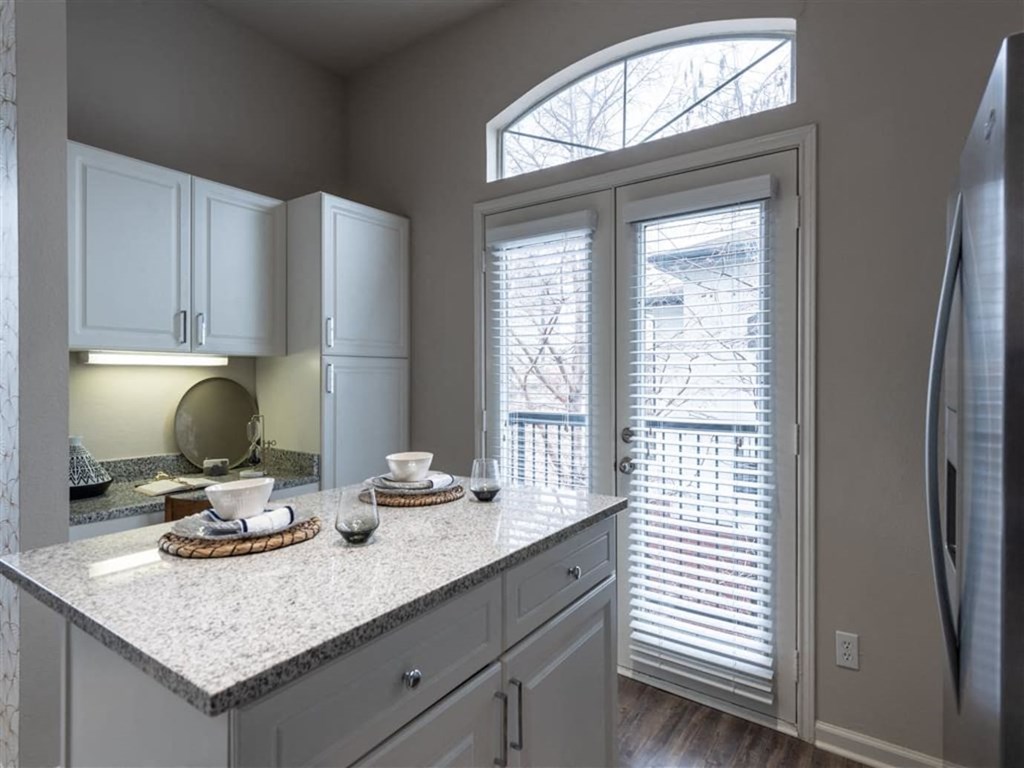 Gateway East At The Arts District Apartments, 910 Texas Street, Dallas