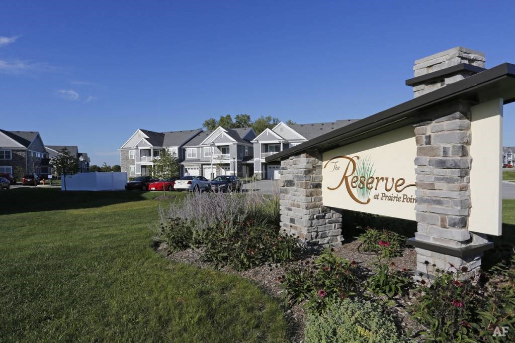 The Reserve at Prairie Point Apartments exterior sign