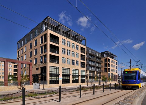 Grand Oak Apartments