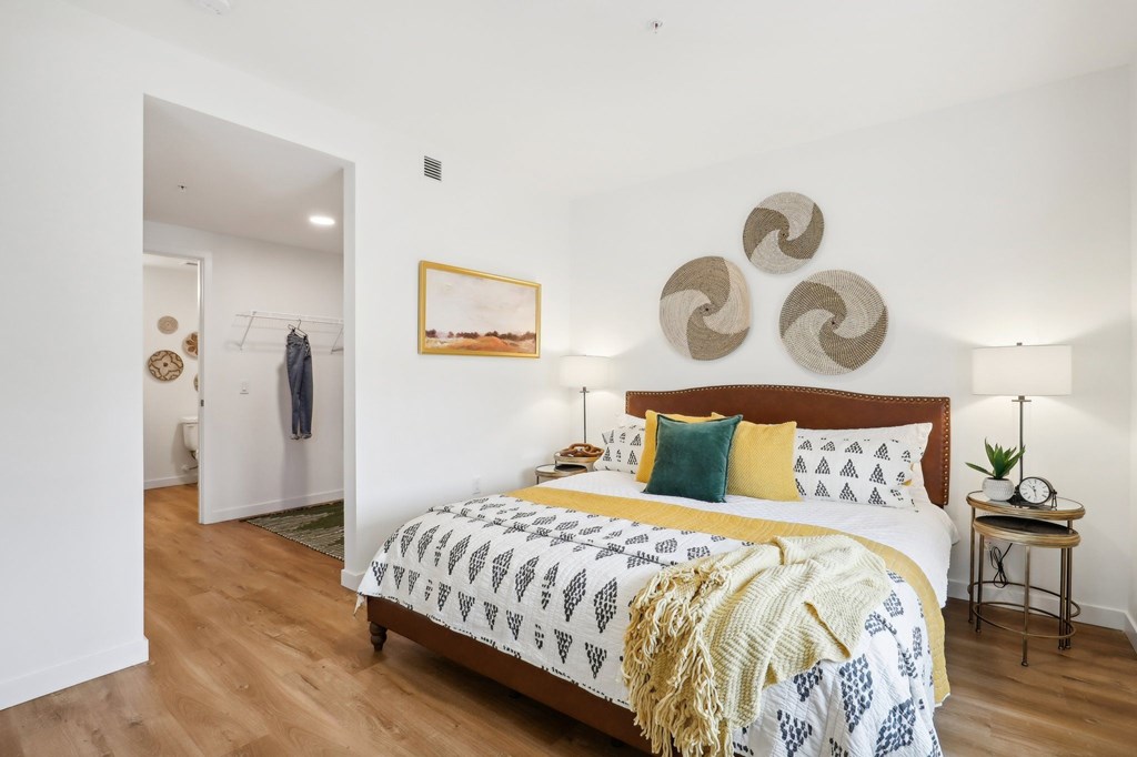 Spacious bedroom at Mill on Maple Spacious bedroom at Mill on Maple at The Mill on Maple Apartments, Oregon