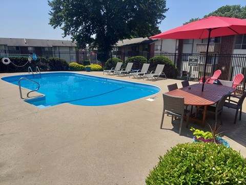 Cherokee Village Pool Photo 3