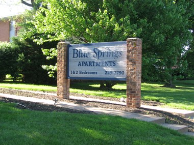 Blue Springs Apartments Exterior