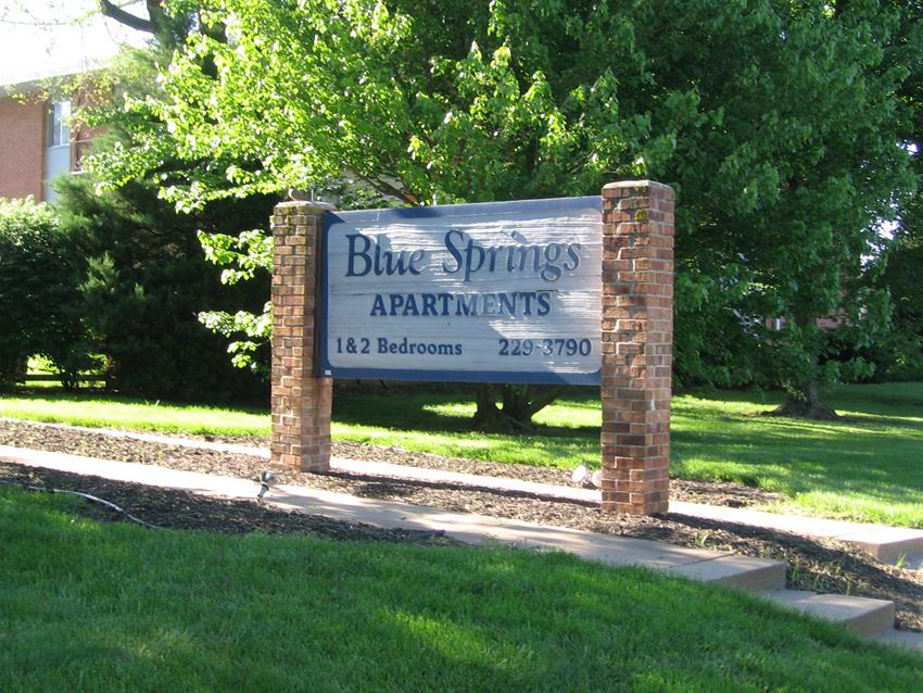 Blue Springs Apartments Exterior - Photo Gallery 1