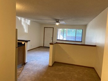 5225, 5227 N Brighton Place Studio Apartment for Rent - Photo Gallery 3