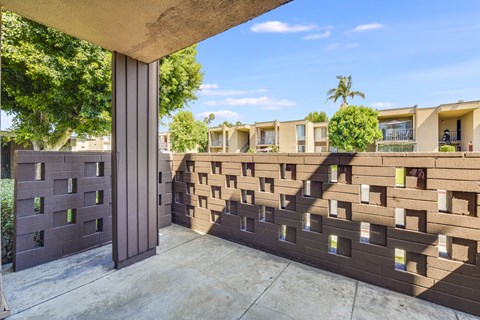 Independent Patio at Northpointe Apartments, Long Beach, 90805