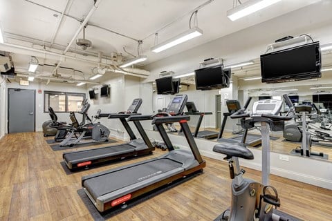 Fitness Room at Lincoln Park Plaza Apartments, Chicago, Illinois