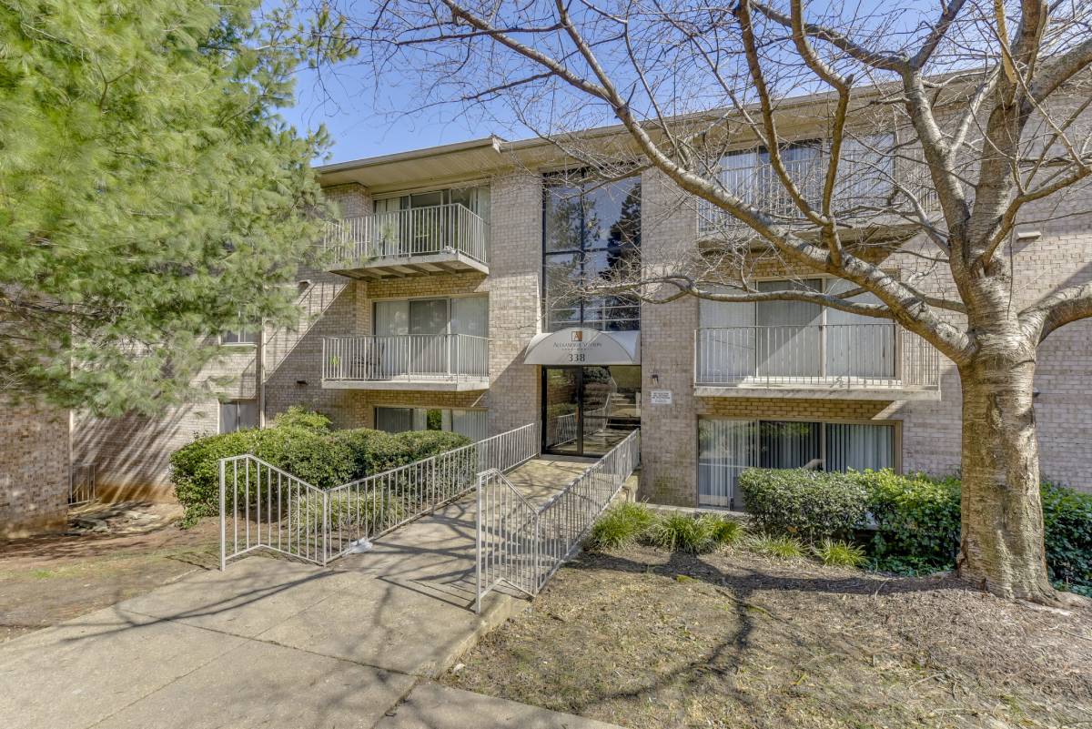 Acclaim At Alexandria