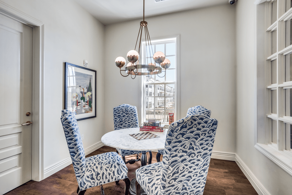 Table and chairs in a room