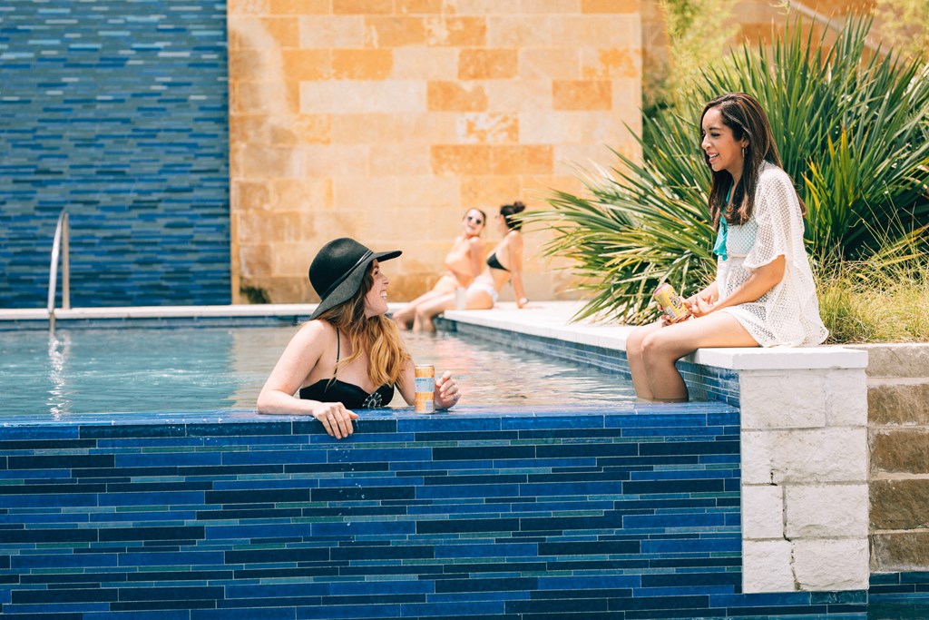 The Watering Hole, Hudson Pool