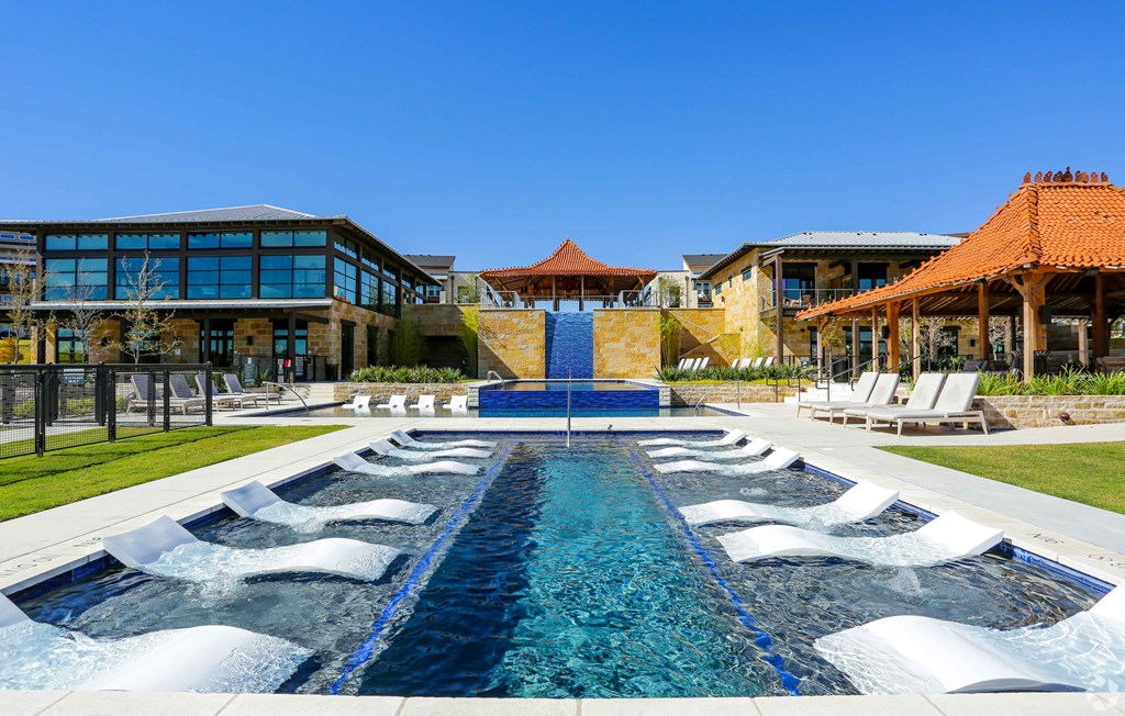 The Watering Hole, Hudson Pool