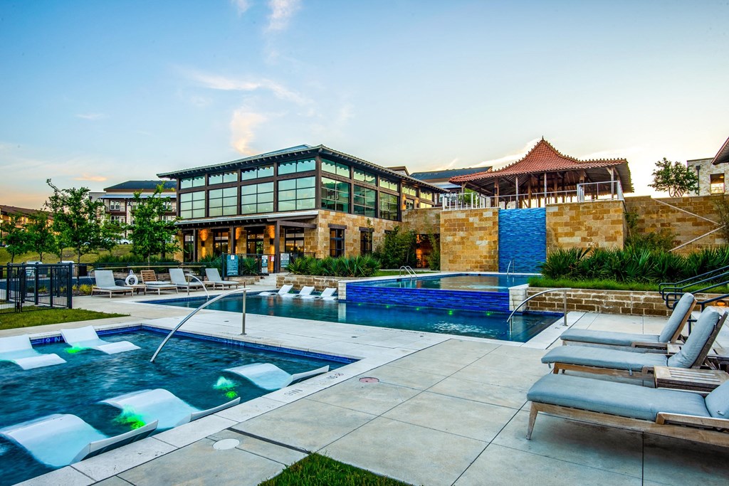 The Watering Hole, Hudson Pool