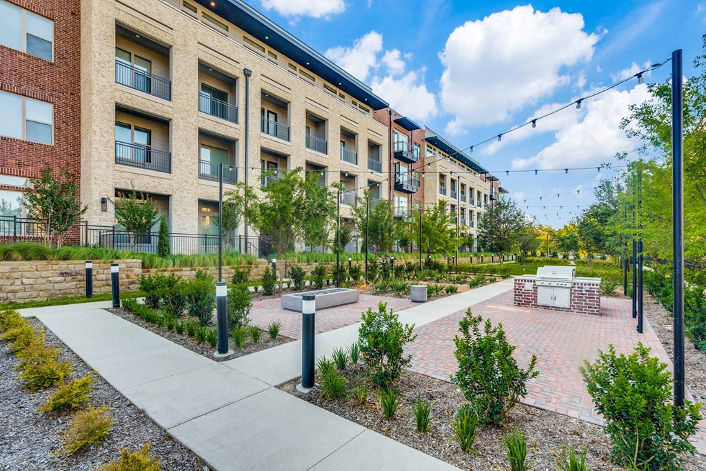 Wylder Square Courtyard