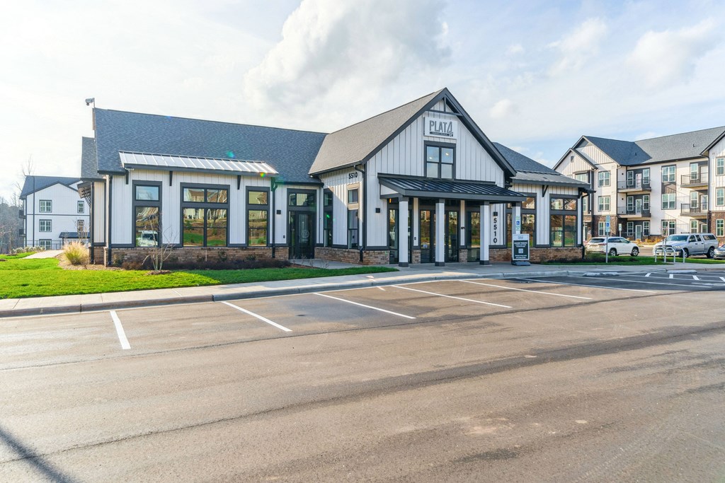 Exterior Landscape at Plat 4 at Research Triangle, Durham, NC