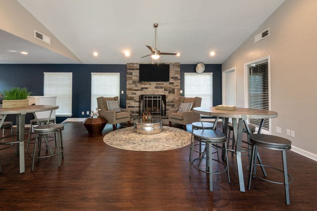 Social Lounge at The Summit at Avent Ferry, Raleigh, NC, 27606