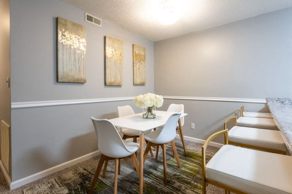 Dining Room at The Summit at Avent Ferry, Raleigh