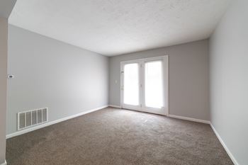 Expansive Windows For Natural Light at Autumn Oaks, Indiana