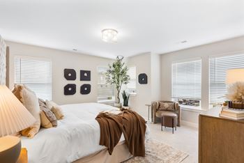 Bedroom Interior at Mural Lewis Center, Lewis Center, 43035