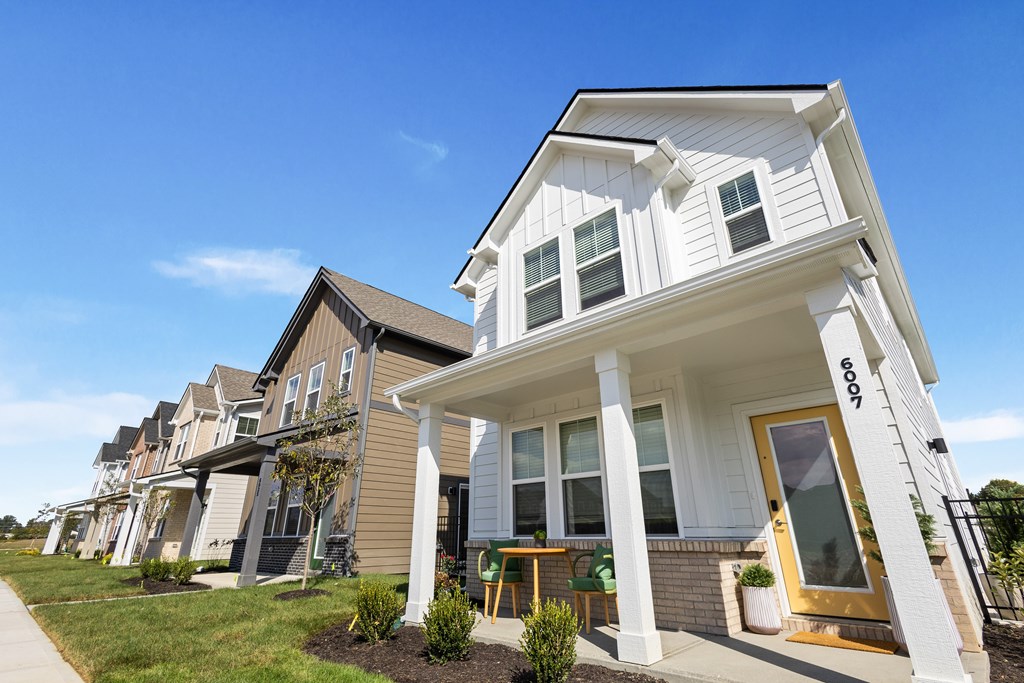 Exterior View at Mural Lewis Center, Lewis Center, 43035