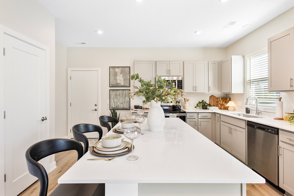 Modern Kitchen at Mural Lewis Center, Lewis Center