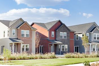 Houses Exterior View at Mural Lewis Center, Lewis Center, OH, 43035