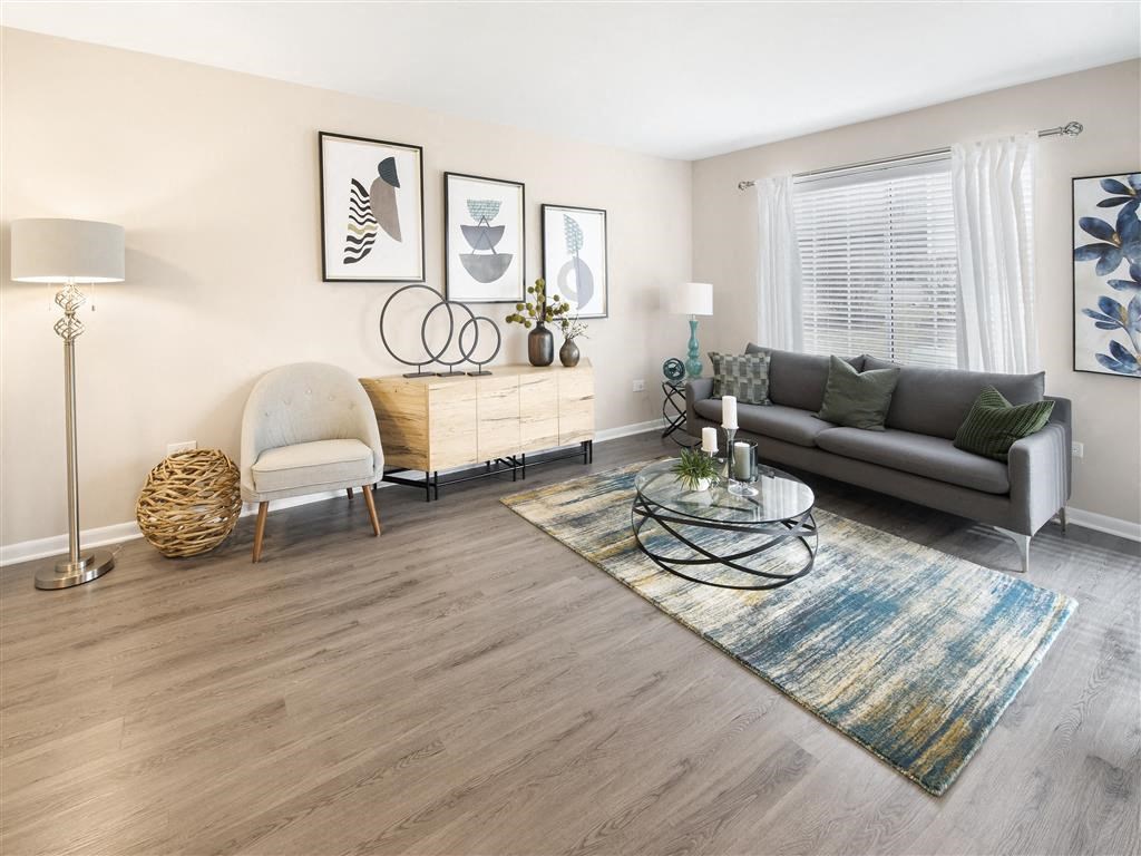 Large windows allow in natural light at The Winds at Poplar Creek, IL, 60194