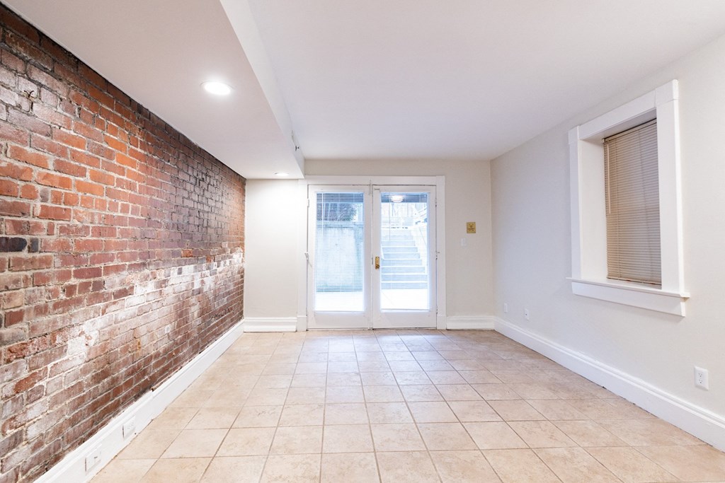 Unfurnished Living Area at Lockerbie Court on Mass Ave, Indianapolis, IN