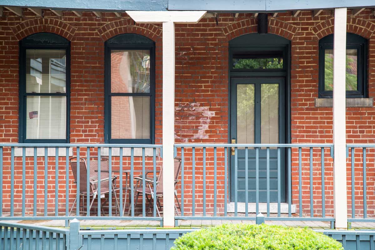 Outdoor corridor view at Lockerbie Court on Mass Ave, Indianapolis, IN, 46204