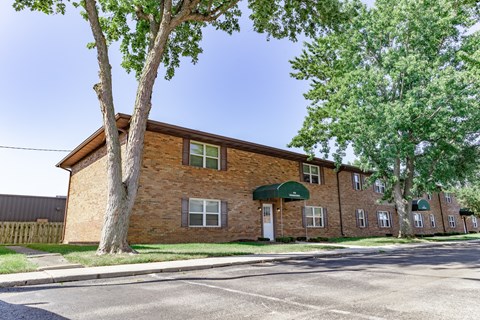 Property Exterior at Somerset Apartments, Marion, 46952