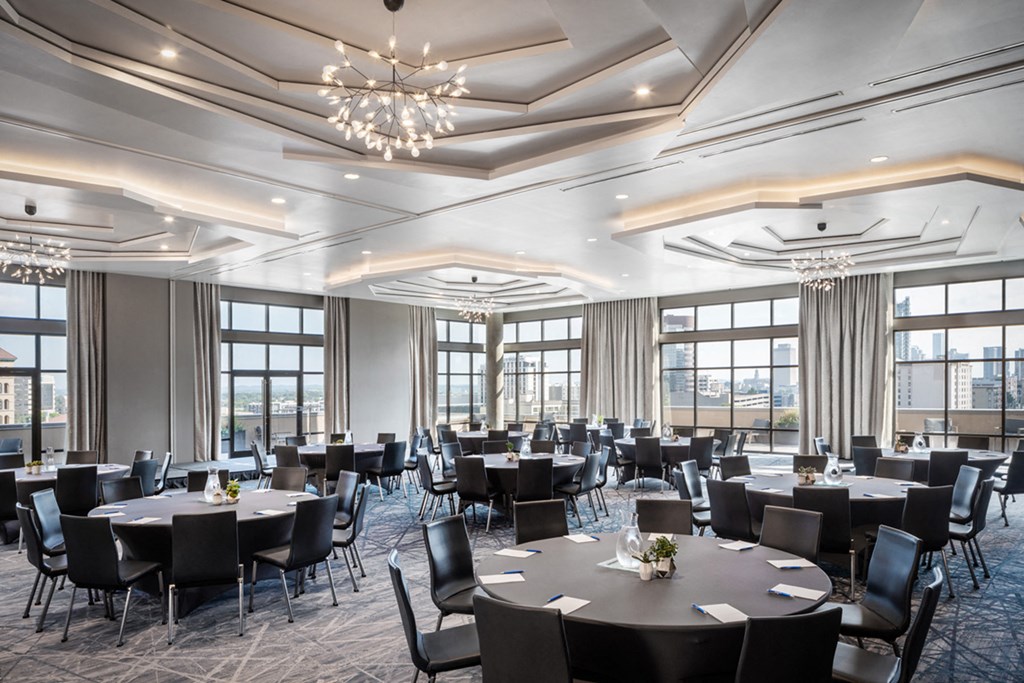 Beautiful Hotel Dine Area at Aertson Midtown, Nashville, TN