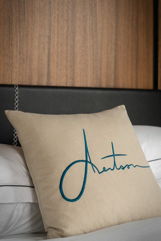 Hotel Comfy Pillow at Aertson Midtown, Tennessee