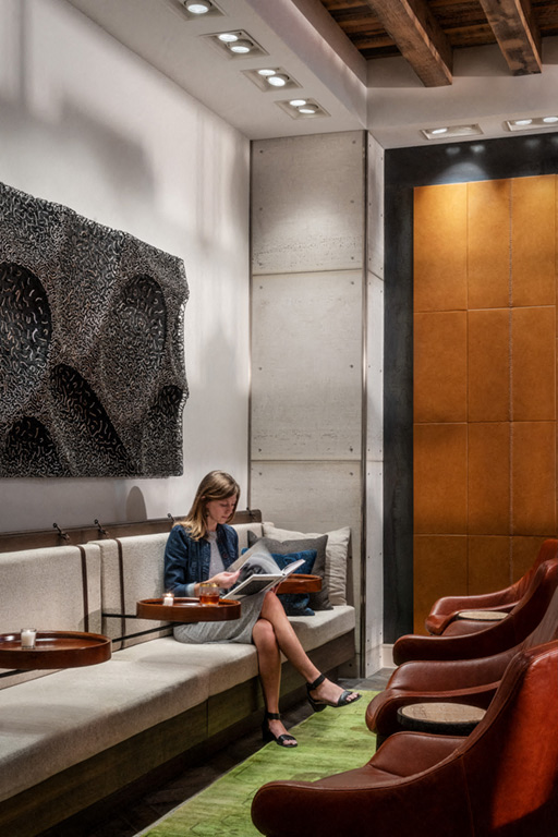 Girl sitting in sofa at Aertson Midtown, Tennessee