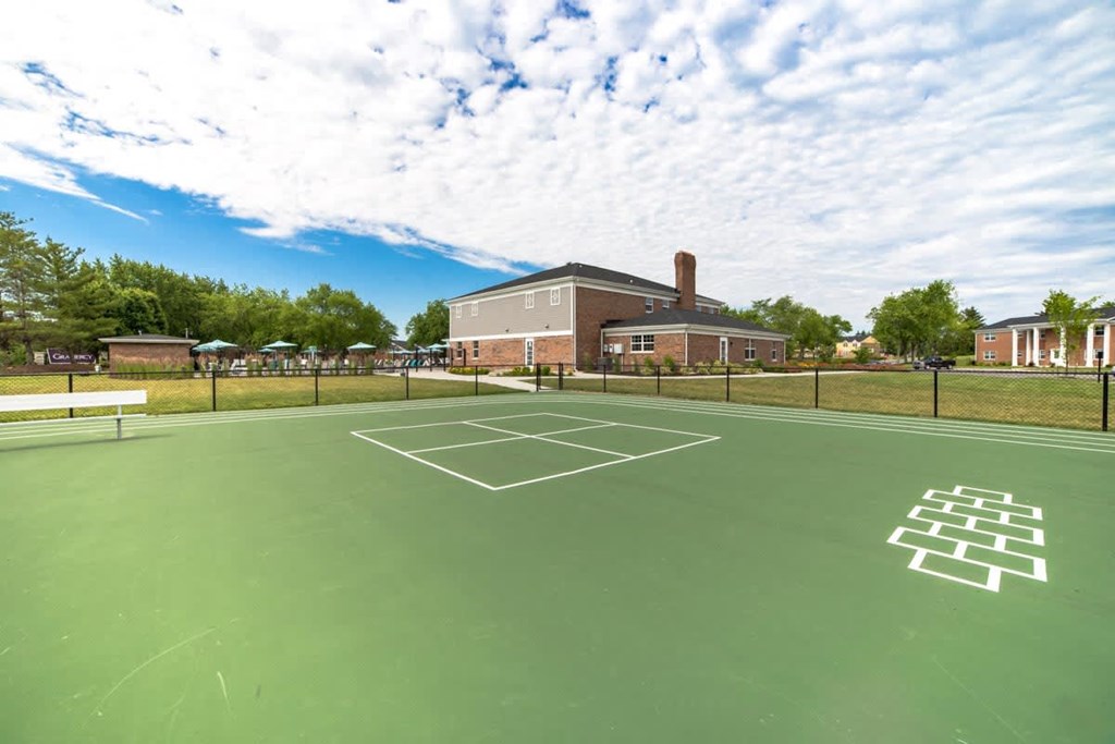 the tennis court at the apartments for rent