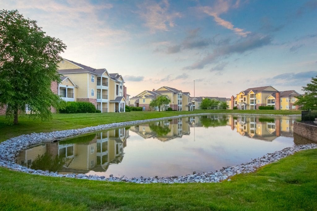 Pond View at Center Point Apartments, Indianapolis, IN, 46214