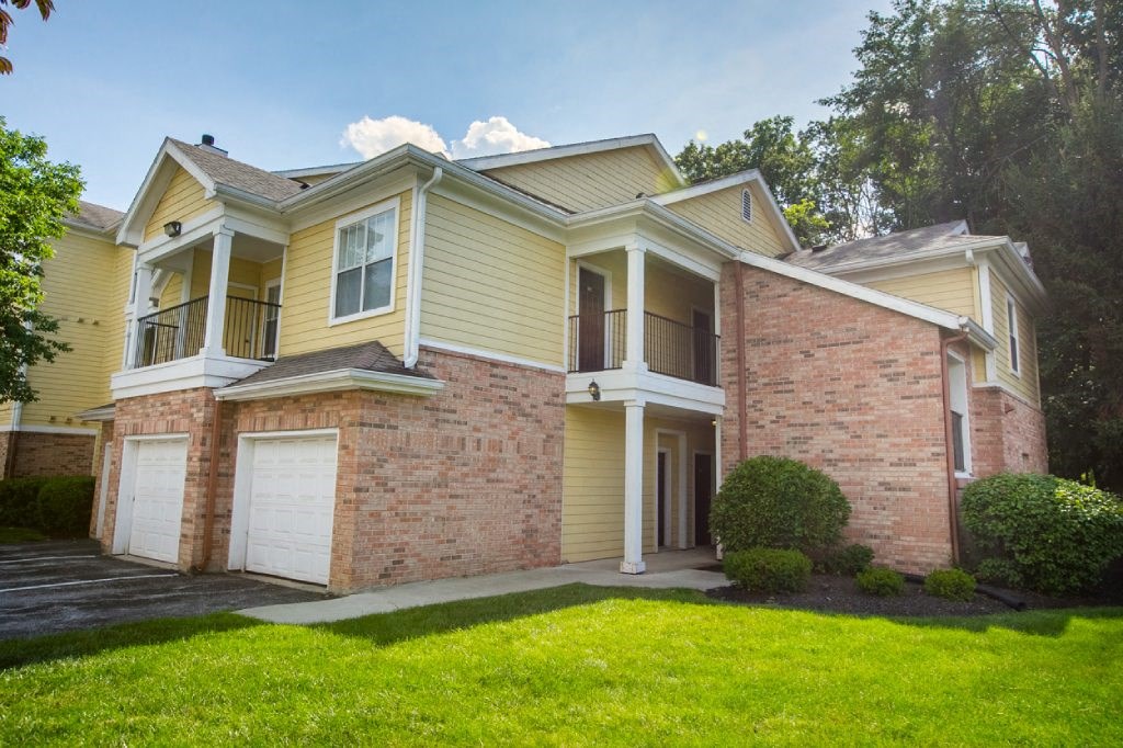 Property Exterior at Center Point Apartments, Indianapolis, IN, 46214